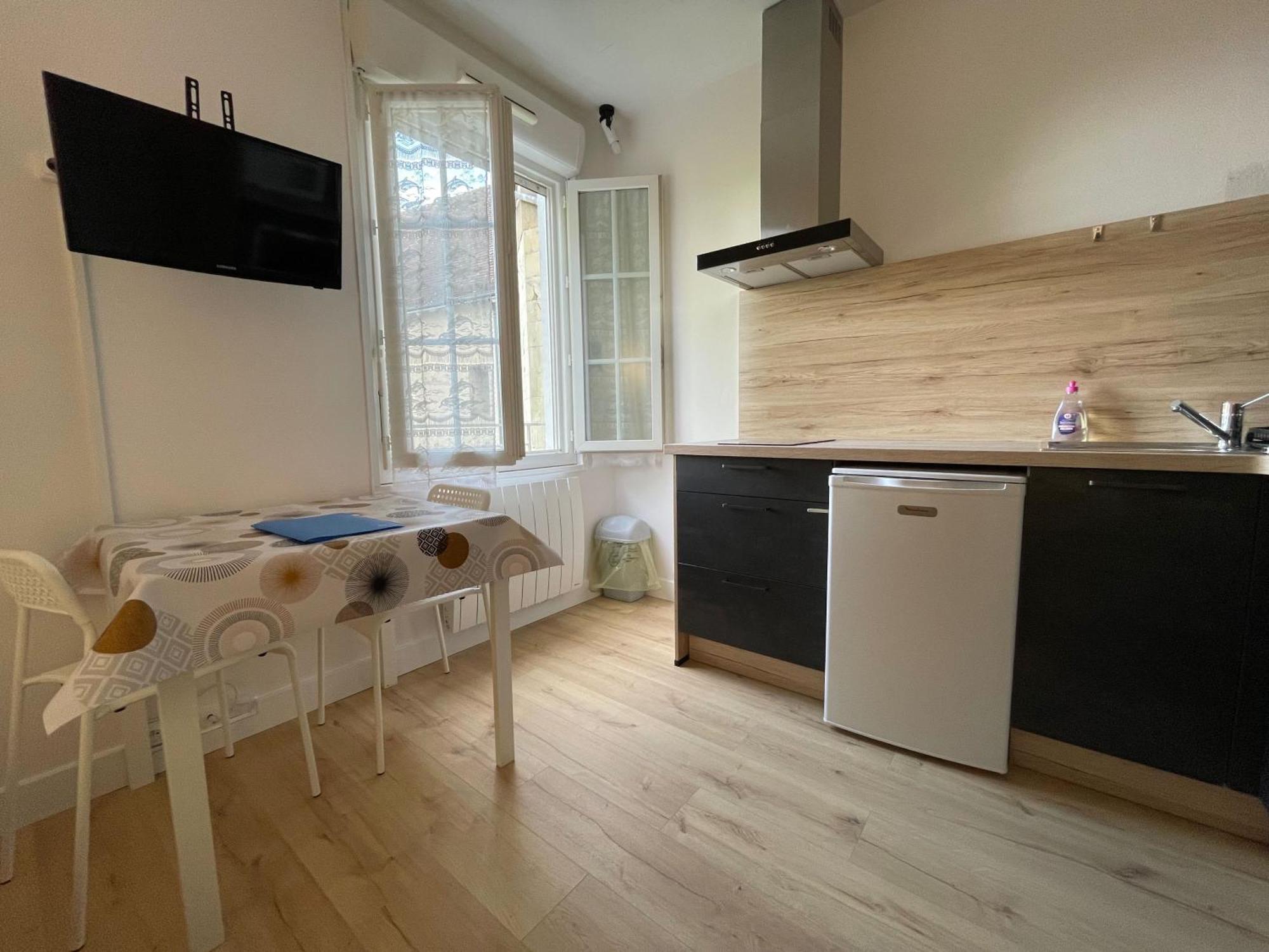 Meuble De Tourisme Dans Parc Arbore 1000M2 - Sejour-La-Roche Eperon La Roche-Posay Chambre photo